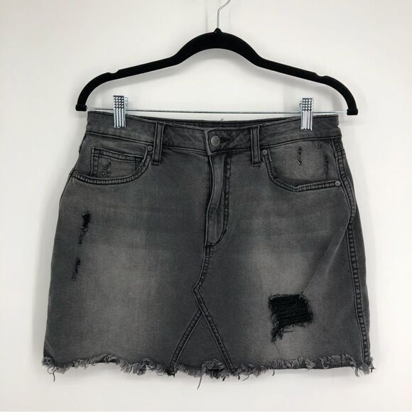 JOE’S JEANS Denim Mini Skirt Black Wash Distressed Size 28 Y2K early 2000s Vibe - Picture 1 of 4
